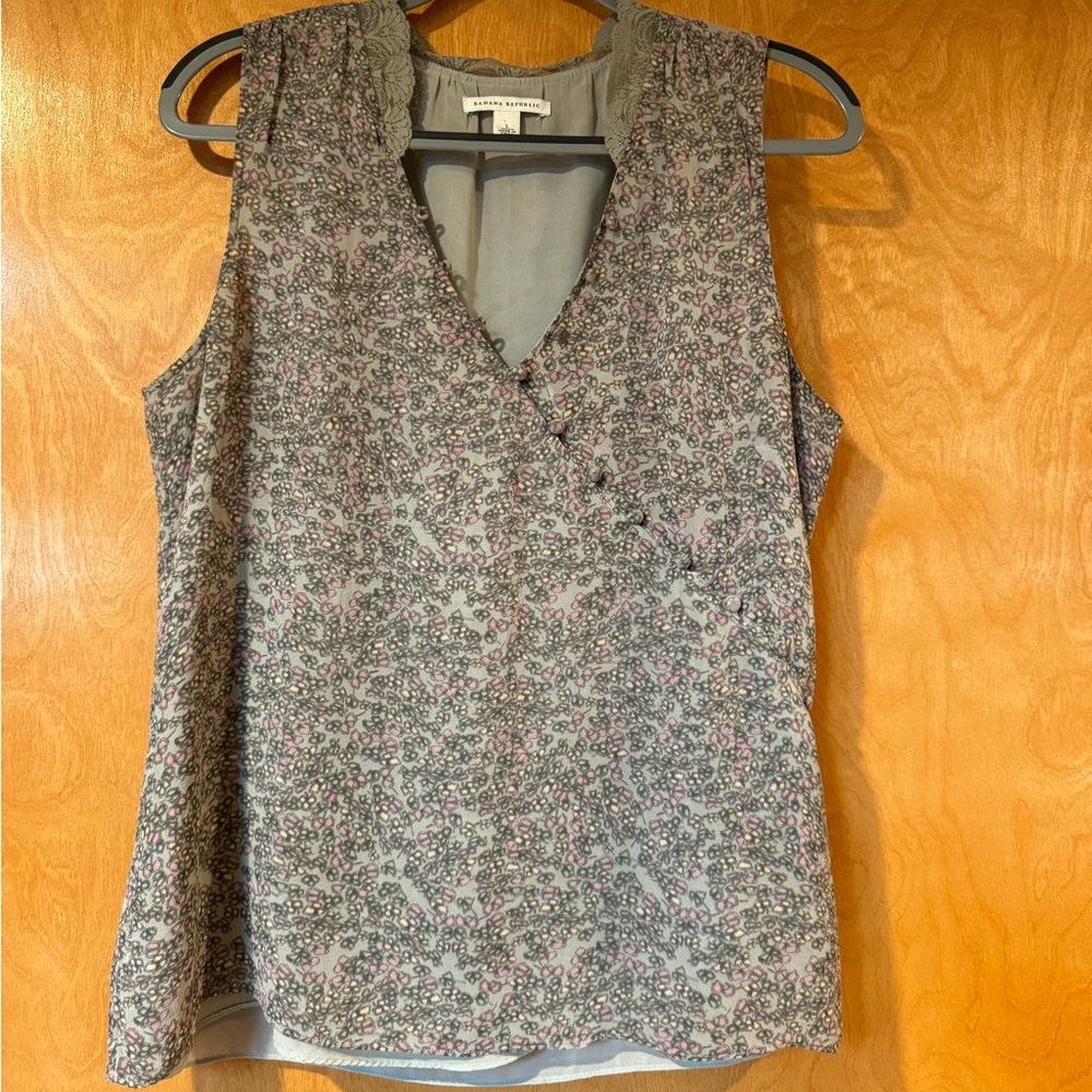 Sleeveless silky blouse